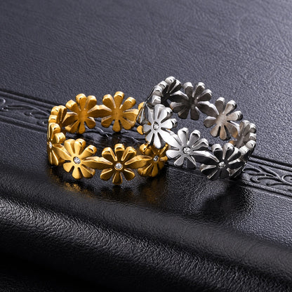 Daisy Floral Moissanite Ring – 18K Gold Plated 925 Sterling Silver