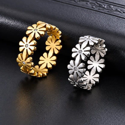 Daisy Floral Moissanite Ring – 18K Gold Plated 925 Sterling Silver